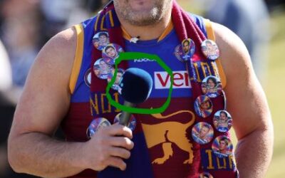 Mix FM Windshield on a Rode Go Interview Mic